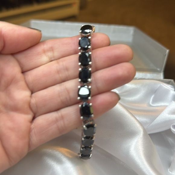 Karis Thai Black Spinel 57.60 ctw Bracelet in Platinum Bond (7.25 In) - Picture 5 of 5